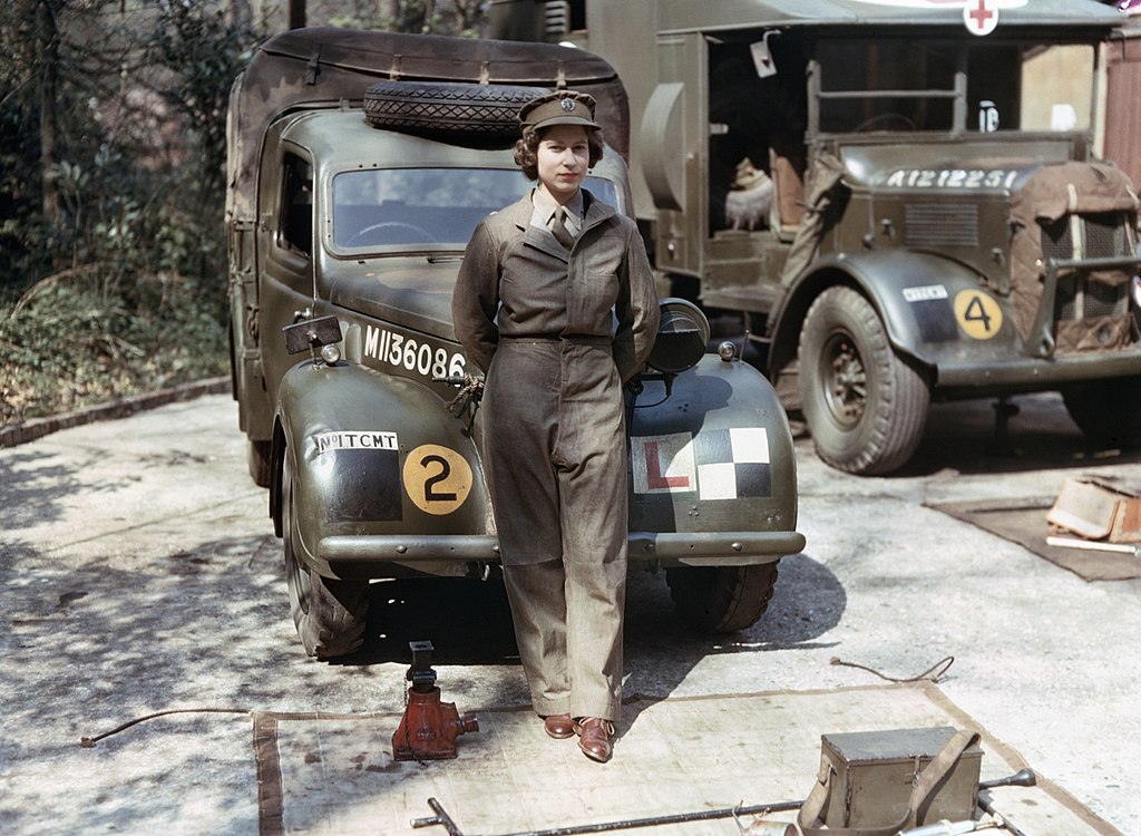Elisabetta II durante la Seconda Guerra Mondiale
