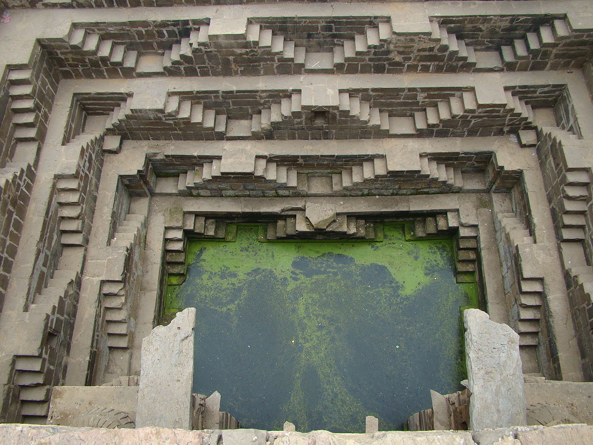 pozzo chand baori, india
