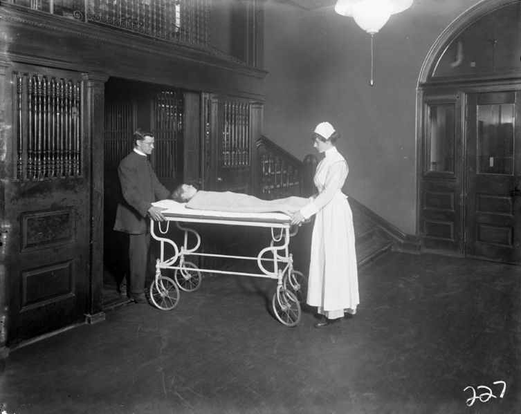 Un bimbo in coma all'ospedale di Toronto, 1915