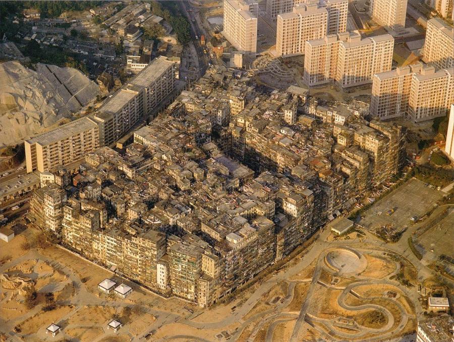 La Città Murata di Kowloon storia dell'area più densamente popolata mai esistita sulla Terra