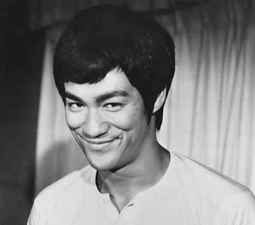 Bruce Lee nel 1971 nel film Il furore della Cina colpisce ancora.